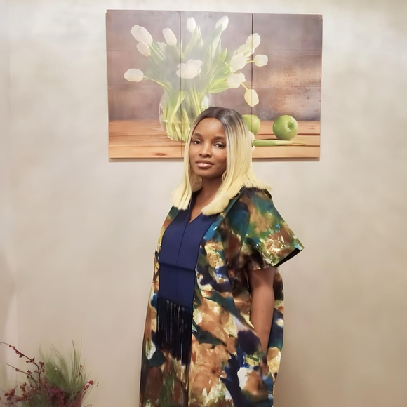 Dresses - Picture 2 of 2